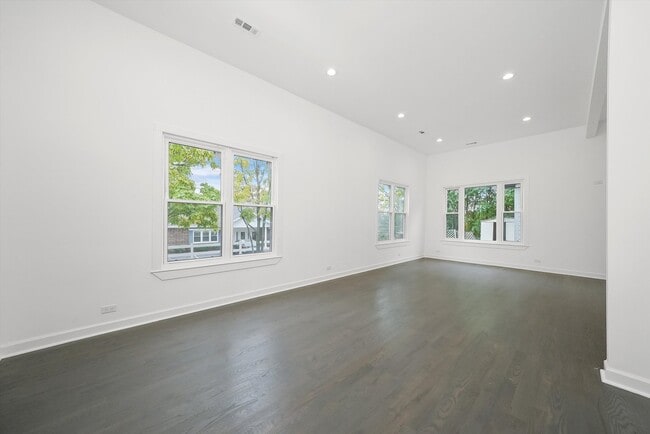 Building Photo - 9771 W 143rd St