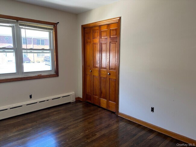 Building Photo - 3 NY-17