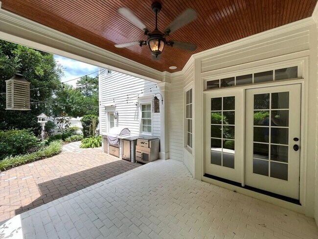 Building Photo - 535 Guilford Cir