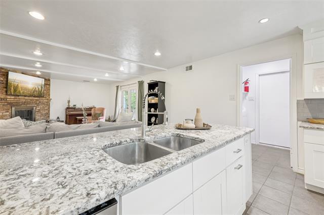 Building Photo - 11839 Duxbury Dr