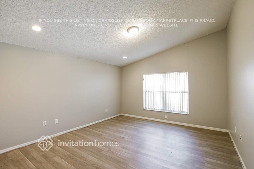 Building Photo - 5010 SW 151st Terrace