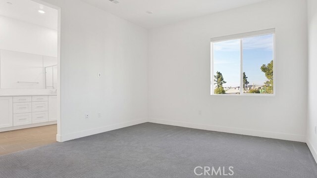 Building Photo - 401 Junco