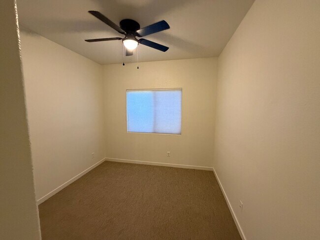 Building Photo - Beautifully Remodeled North Peoria Home 3 Bedroom 2 Bath Plus Office