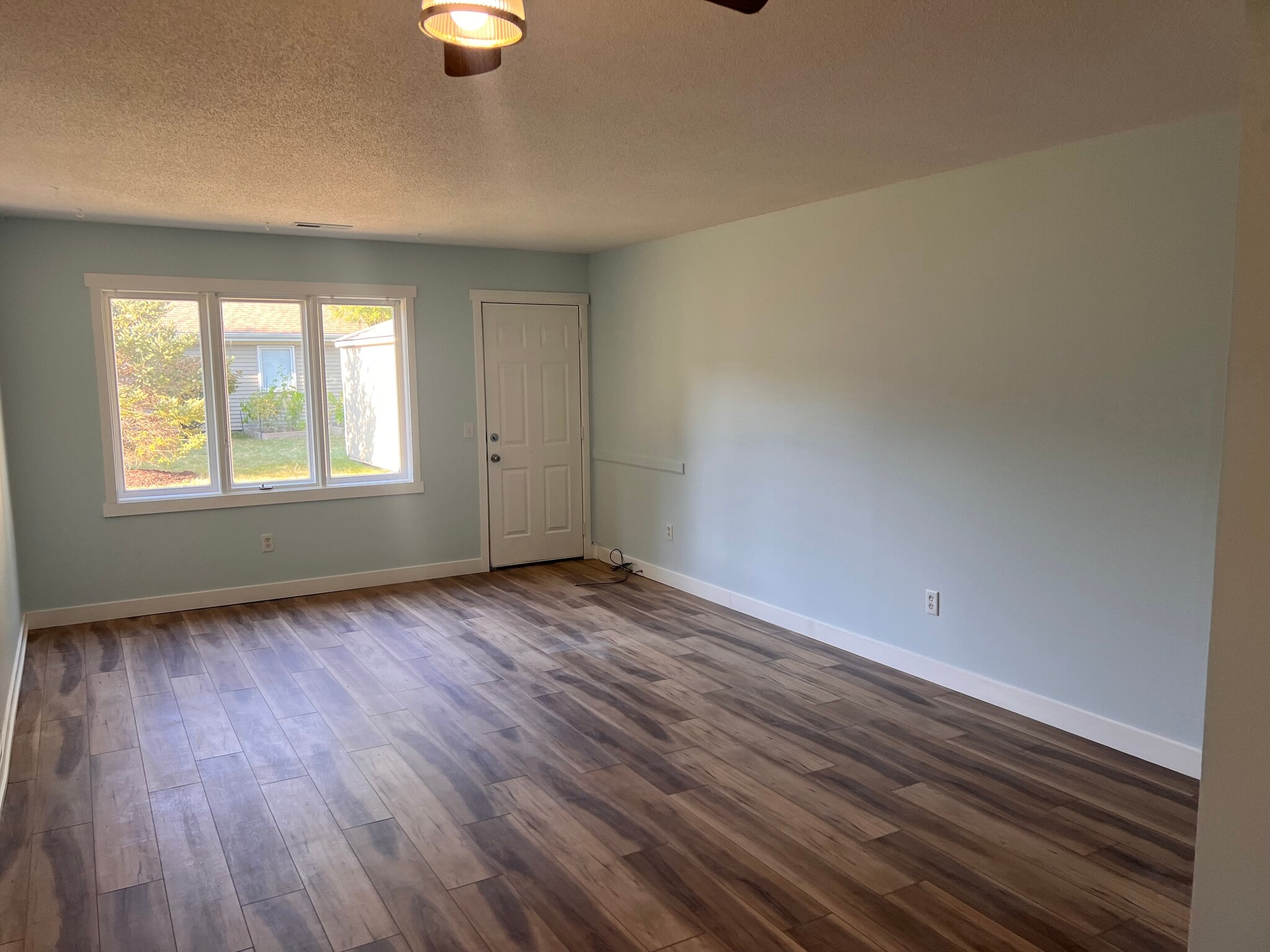 Building Photo - 3511 Kendale Dr