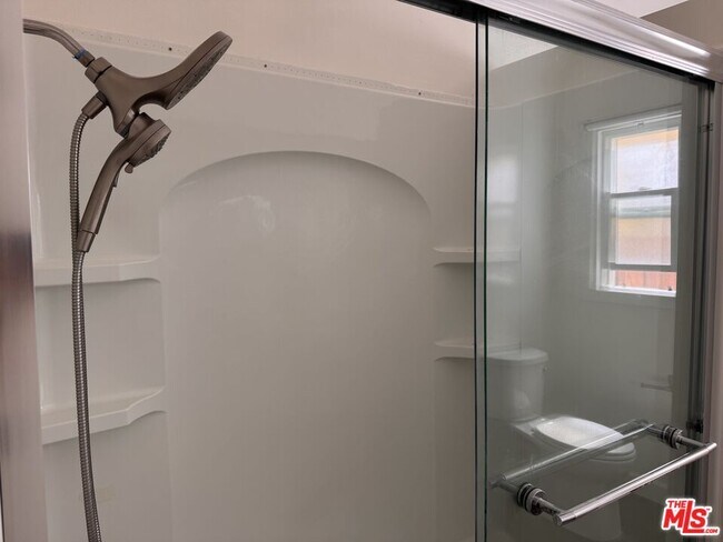 Building Photo - 1325 S Rimpau Blvd