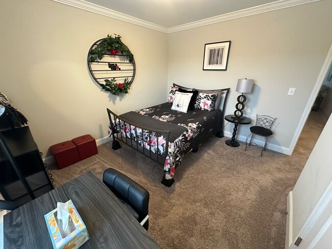 Building Photo - 335 National Dr