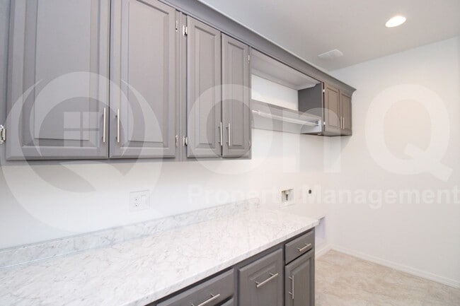 Building Photo - 23020 E Calle Luna