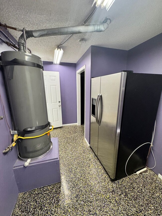 Building Photo - Rare opportunity spacious remodeled Camarillo Home on cul-de-sac with Electricity included!