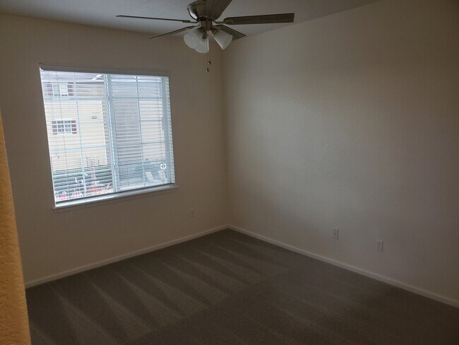 Building Photo - 15700 E Jamison Dr