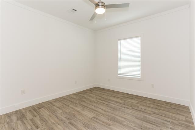 Building Photo - 2112 Belzise Terrace