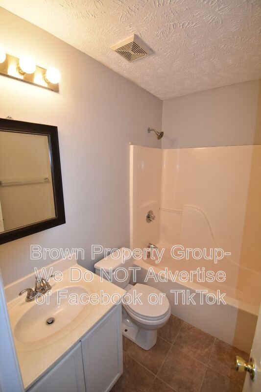 Building Photo - 6313 Applewhite Rd