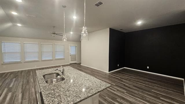 Building Photo - 1944 Javelina St