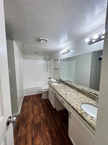 Building Photo - 4604 Nervin St