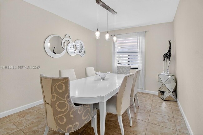 Building Photo - 3616 SE 2nd Dr