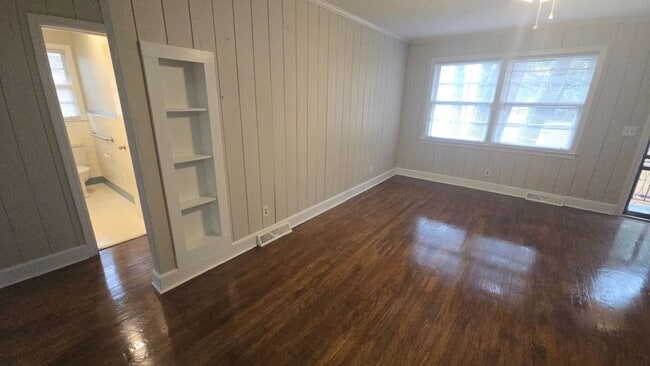 Building Photo - lonsford1575-1577