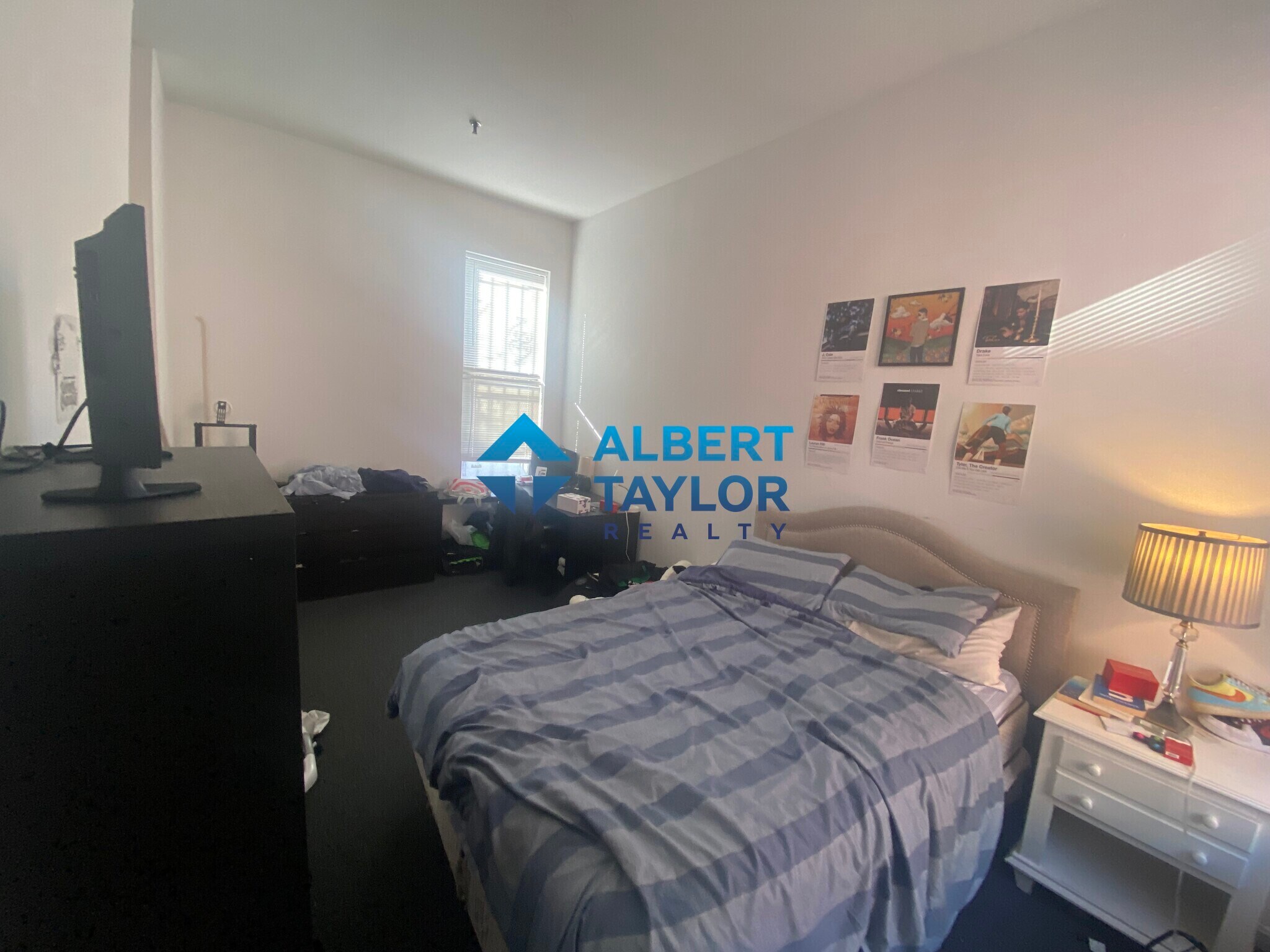 Building Photo - 176 Northampton St