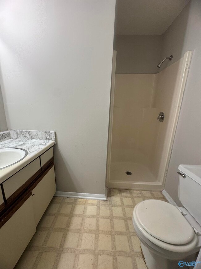 Building Photo - 2703 Lantern Walk SE