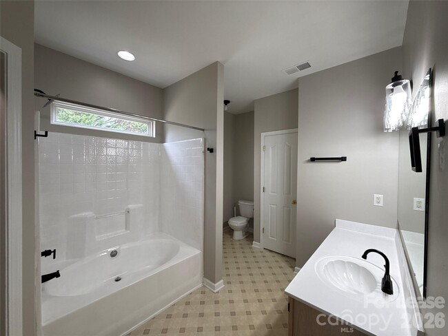 Building Photo - 2602 Brahman Meadows Ln