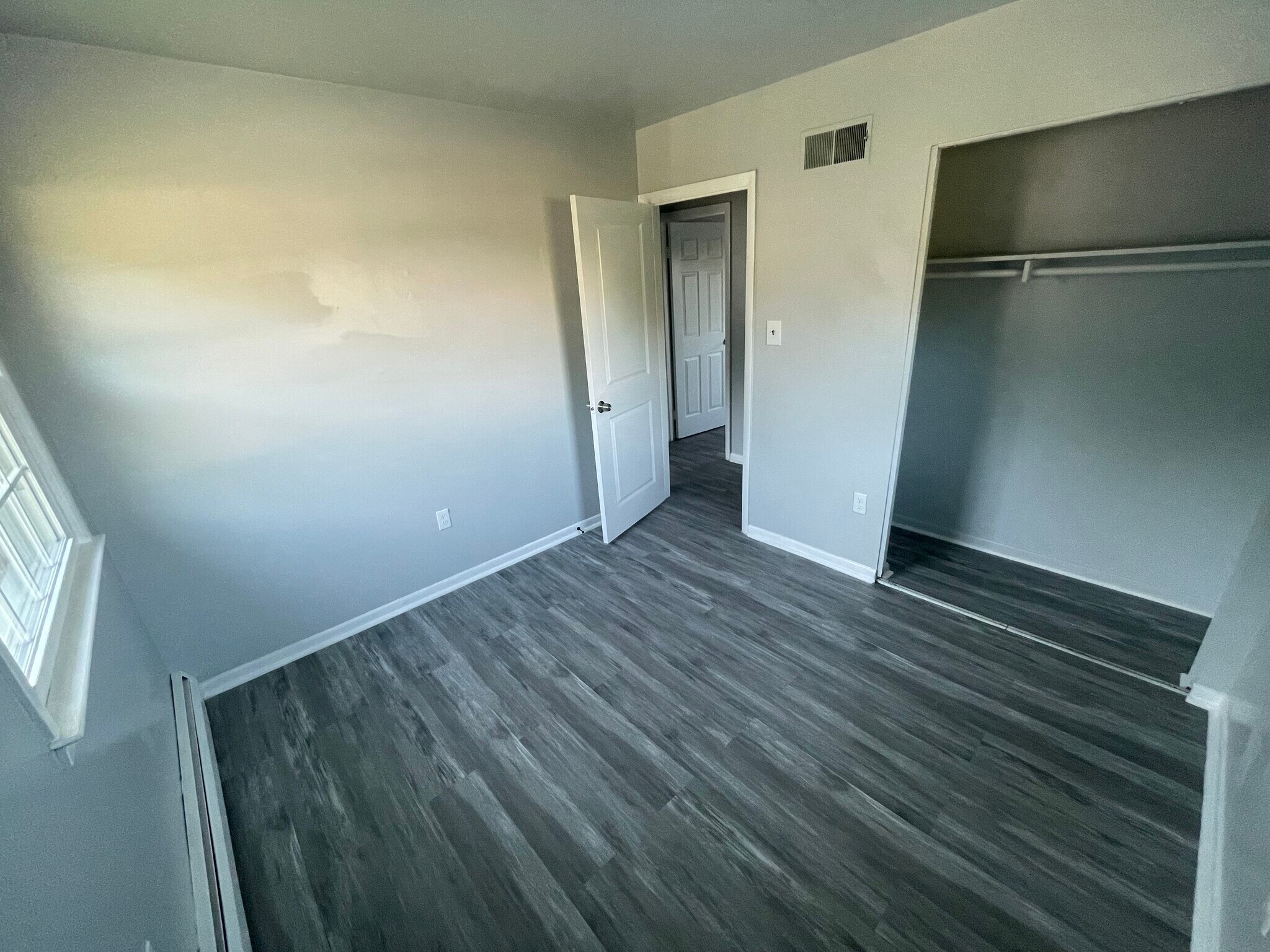 Building Photo - 4724 Koester Dr