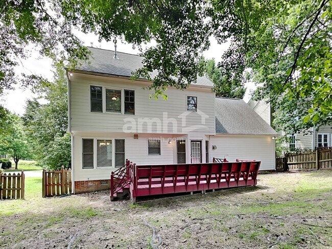 Building Photo - 4700 Forest Highland Dr