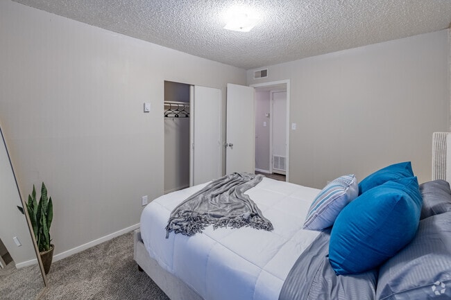 2BR, 1BA - 850SF - Bedroom - Essa View Apartments