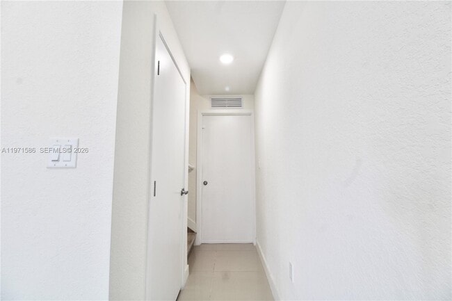 Building Photo - 25875 SW 145th Ave