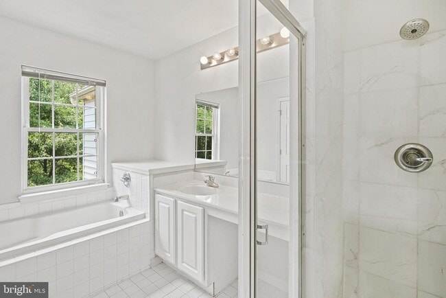 Building Photo - 7261 Calm Sunset