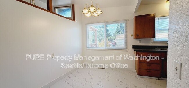 Building Photo - 13240 22nd Ave S
