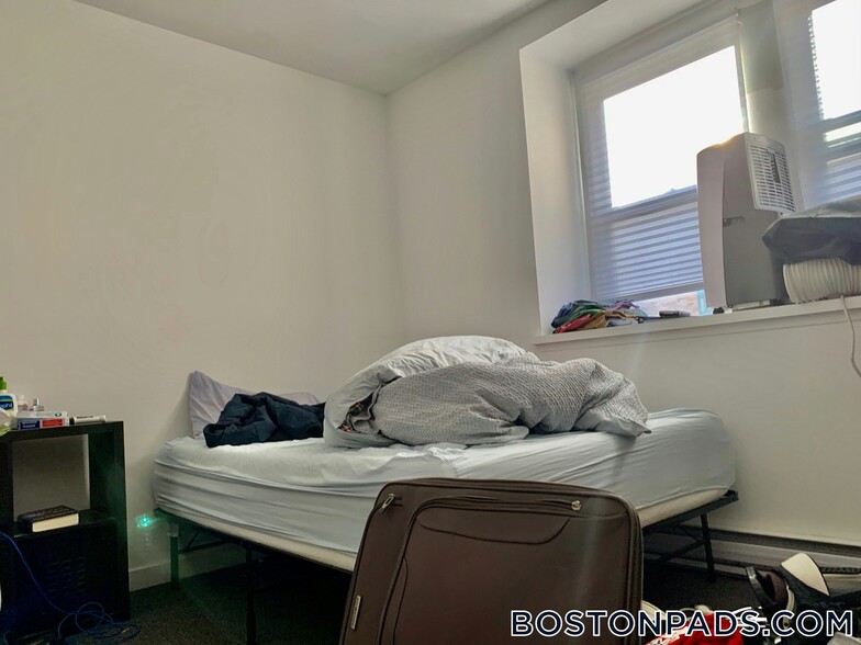 Building Photo - 776 Columbus Ave