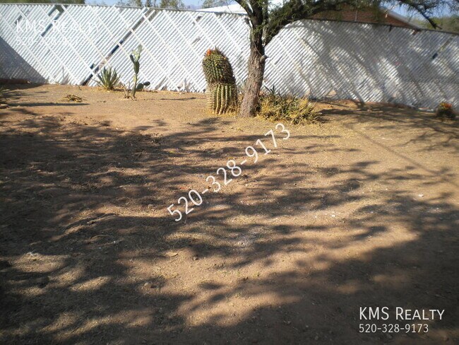 Building Photo - 2321 S Layton Pl