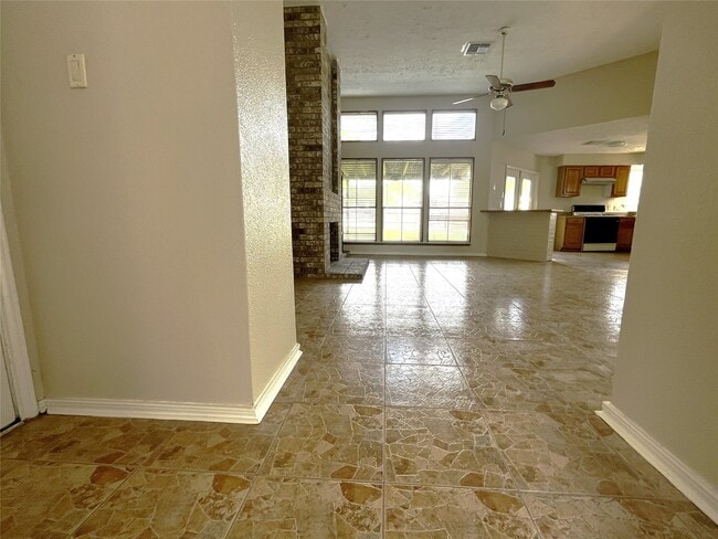 Building Photo - 339 El Toro Ln