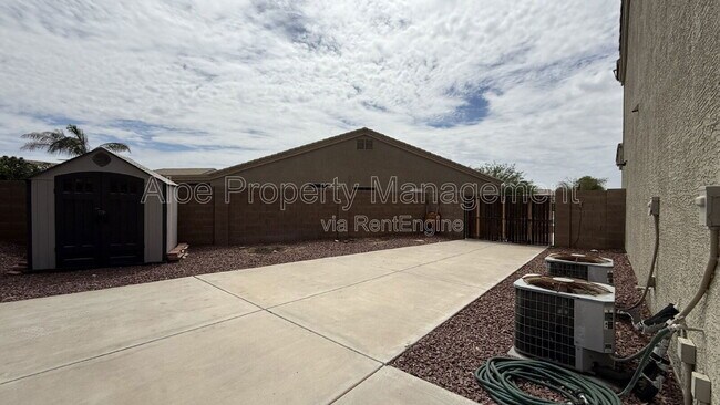 Building Photo - 3552 N Excalibur Pl