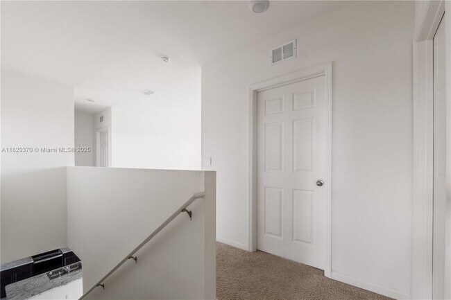 Building Photo - 5305 Fantasy Dr