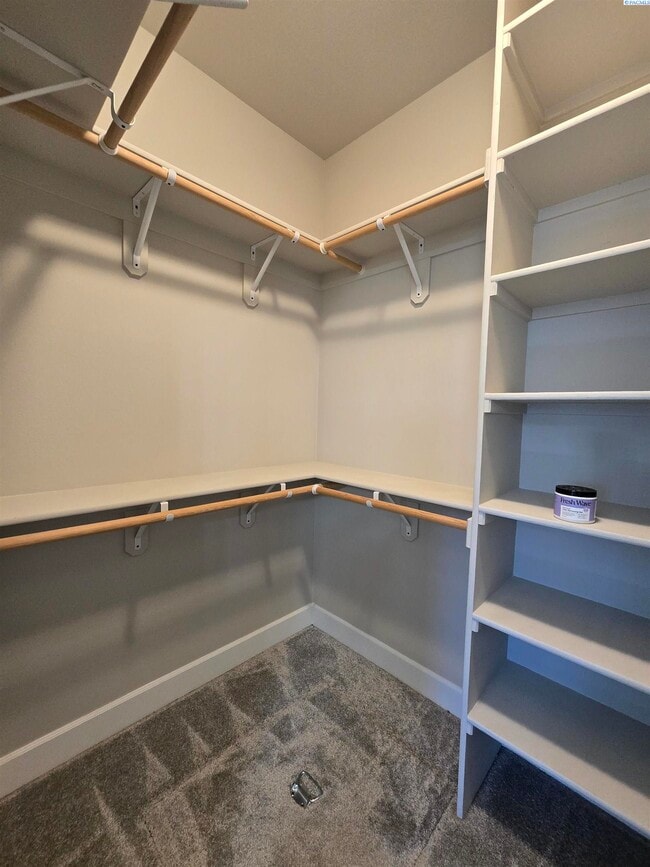 Building Photo - Short Term Rental Rental in Kennewick w/Lawn Care