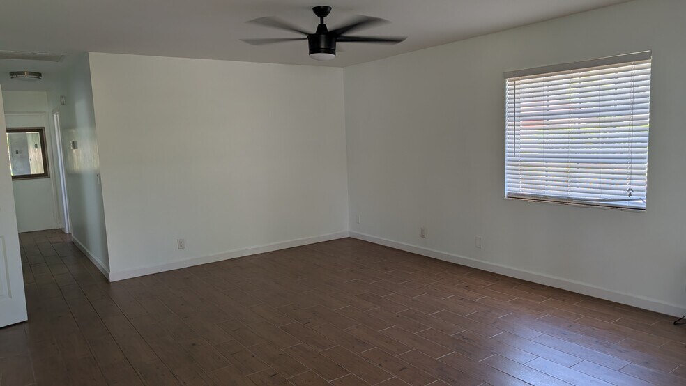Living room - 14915 Whatley Rd