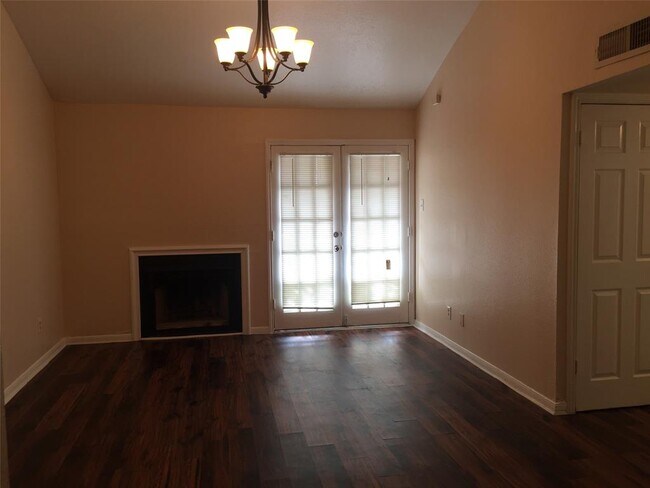 Building Photo - 10211 Sugar Branch Dr