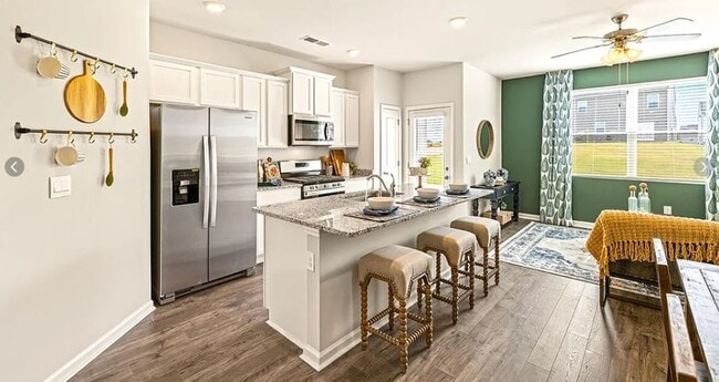 Building Photo - 733 Grovebury Ct