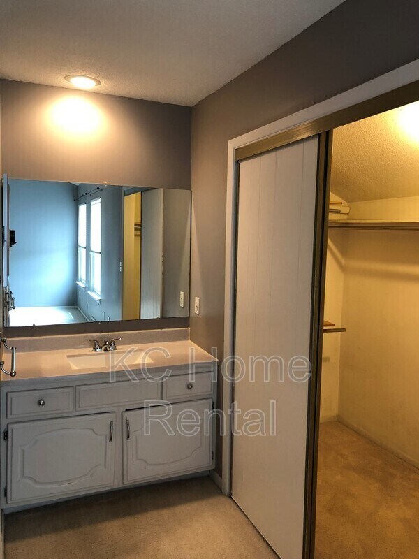 Building Photo - 8506 W 108th Pl