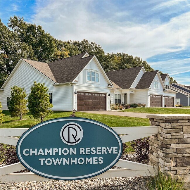 Building Photo - 593 Championship Dr