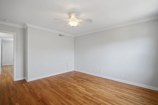 Building Photo - 1155 Dickinson St