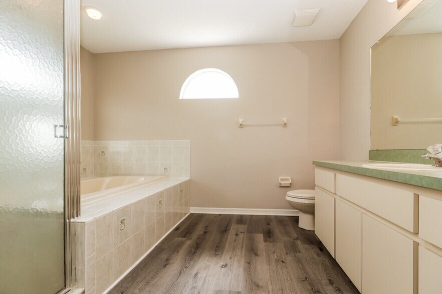Building Photo - 3352 Bluestone Ave