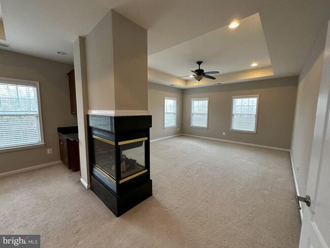 Building Photo - 41811 Bristow Manor Dr