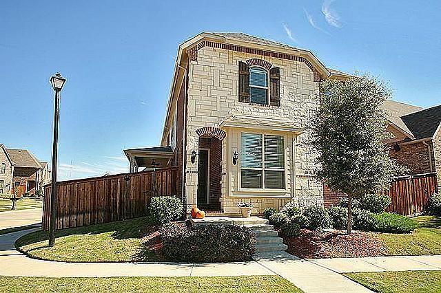 Building Photo - 2447 Embleton Dr