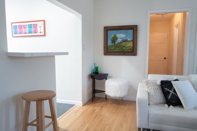 Building Photo - 1621 Campus Rd