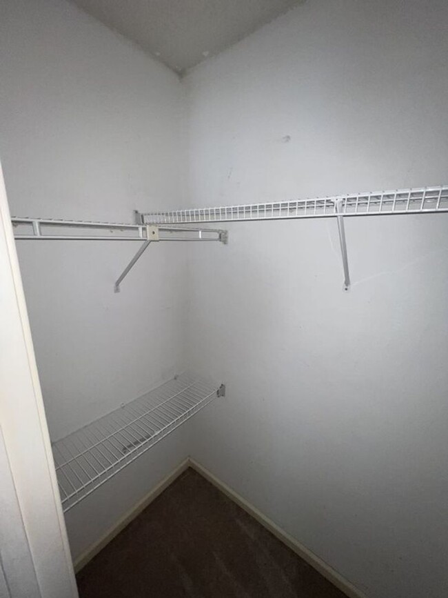 Building Photo - Now Leasing: Beautiful 2 Bed, 2.5 Bath tow...