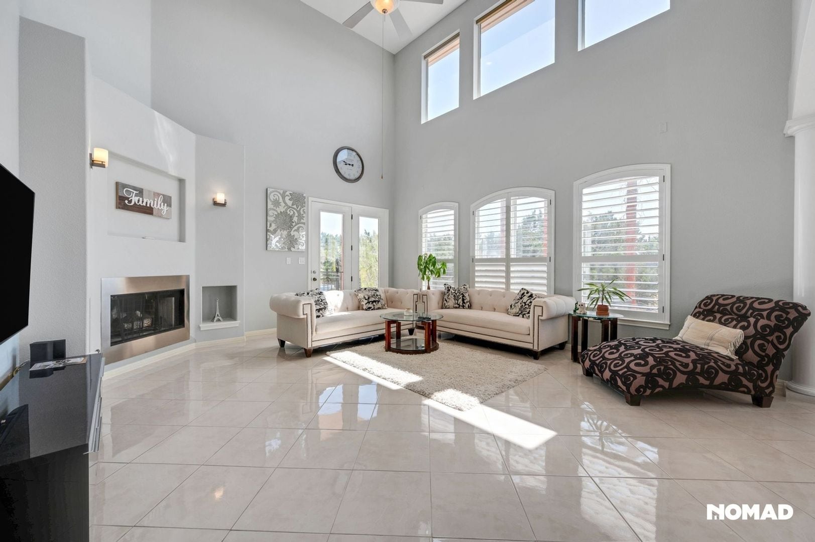 Building Photo - 1015 La Cantera