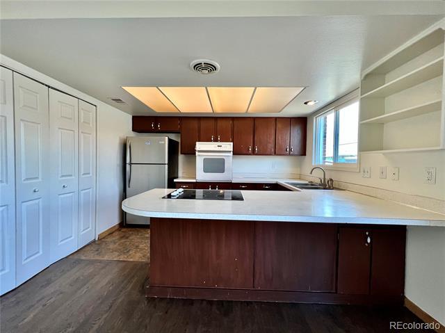 Building Photo - 9032 E Lehigh Ave