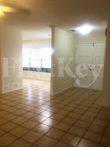 Building Photo - 132 Santander Ct