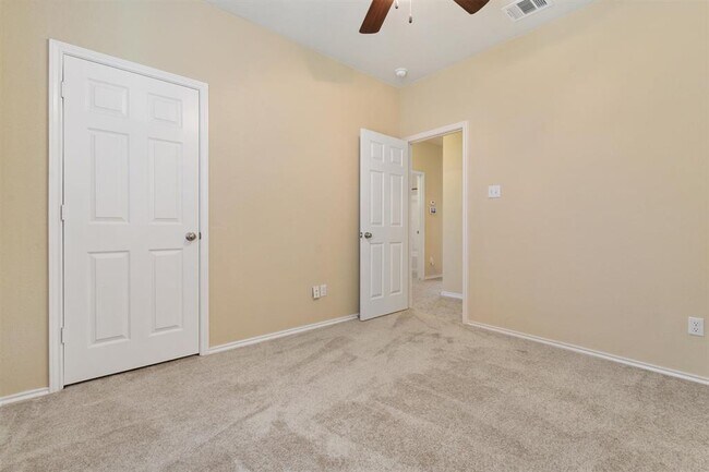 Building Photo - 230 Nectar Dr