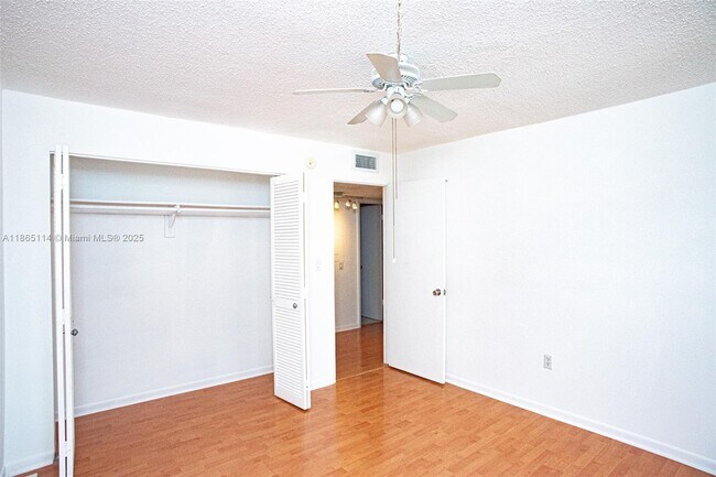 Building Photo - 13700 SW 62nd St